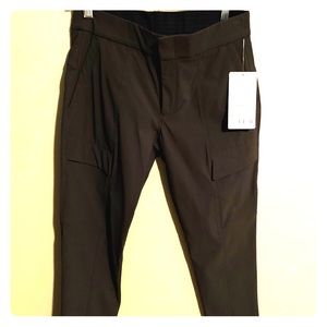 Athleta Wander utility pant - color Olive green